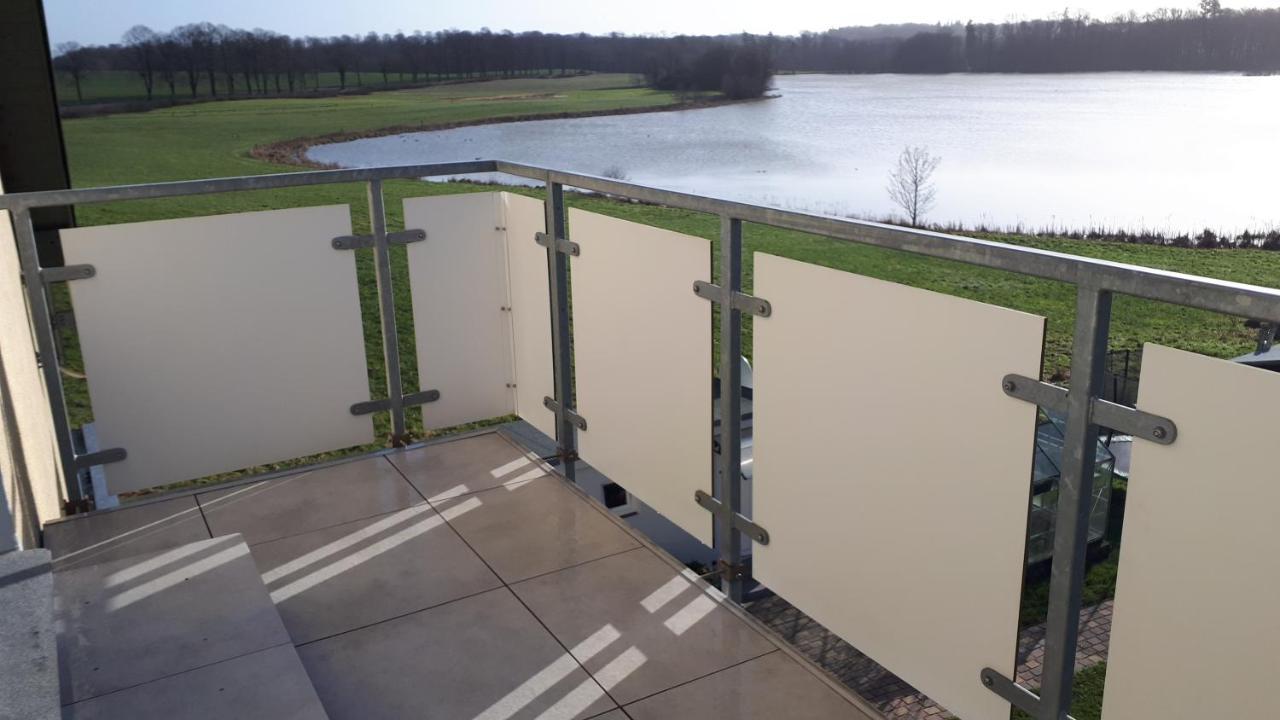 Dachgeschosswohnung Mit Seeblick Ahrensbok Exteriér fotografie