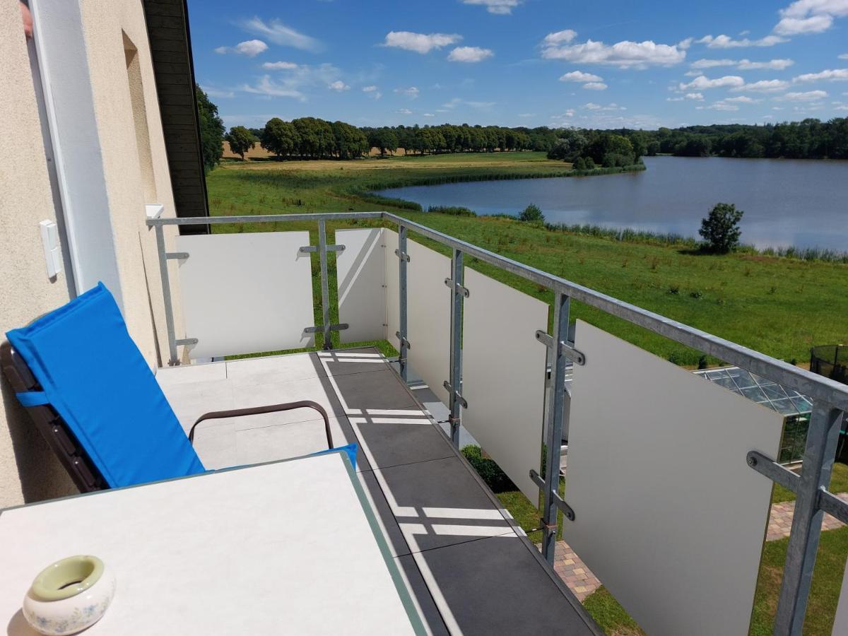 Dachgeschosswohnung Mit Seeblick Ahrensbok Exteriér fotografie